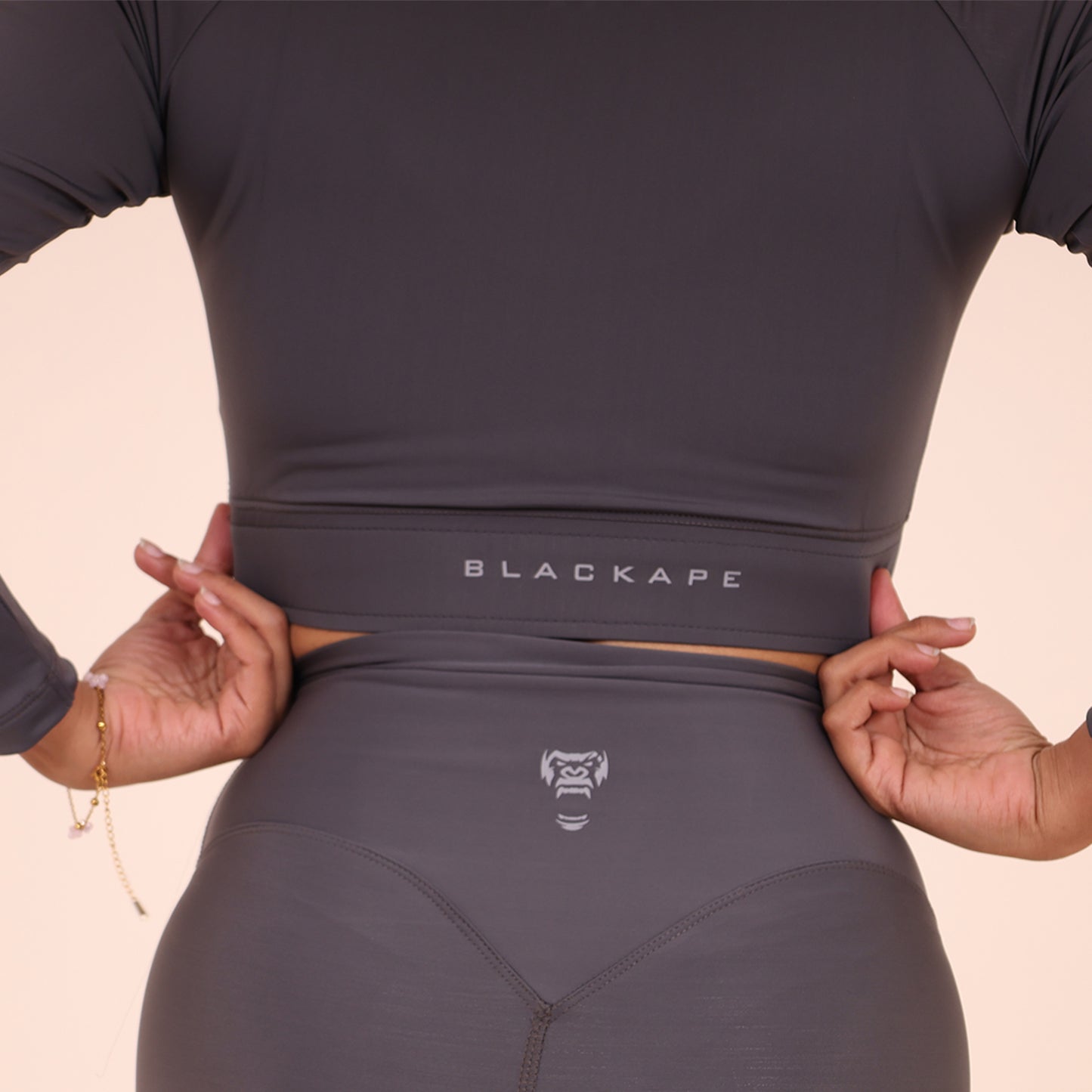 Sculpted Flex croptop full Sleeve - Sculpted Essentials - Dark Grey - Black Ape