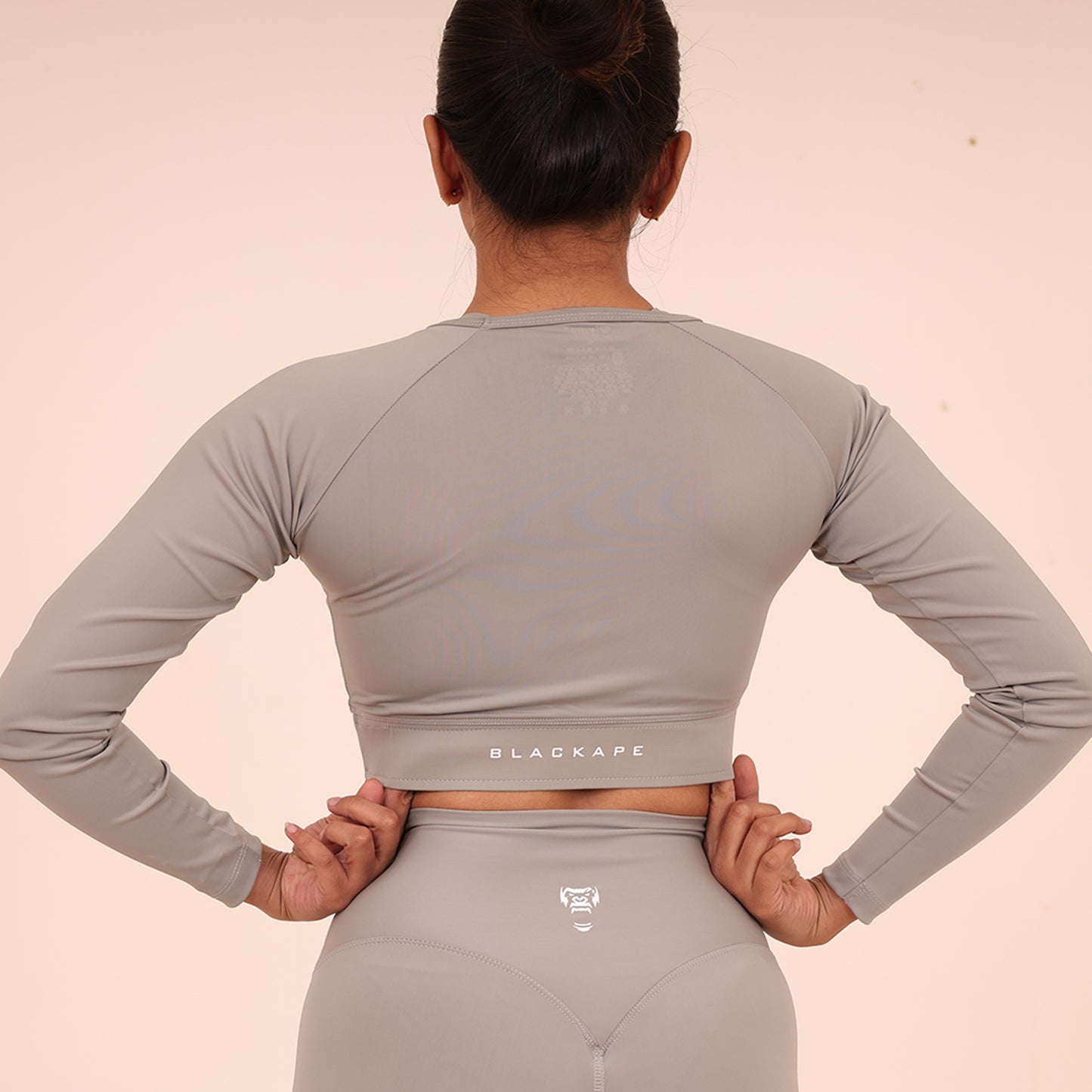 Sculpted Flex croptop full Sleeve - Sculpted Essentials - Light Grey - Black Ape