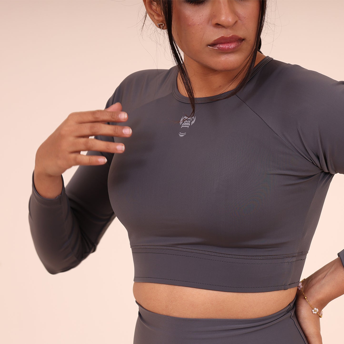 Sculpted Flex croptop full Sleeve - Sculpted Essentials - Dark Grey - Black Ape 