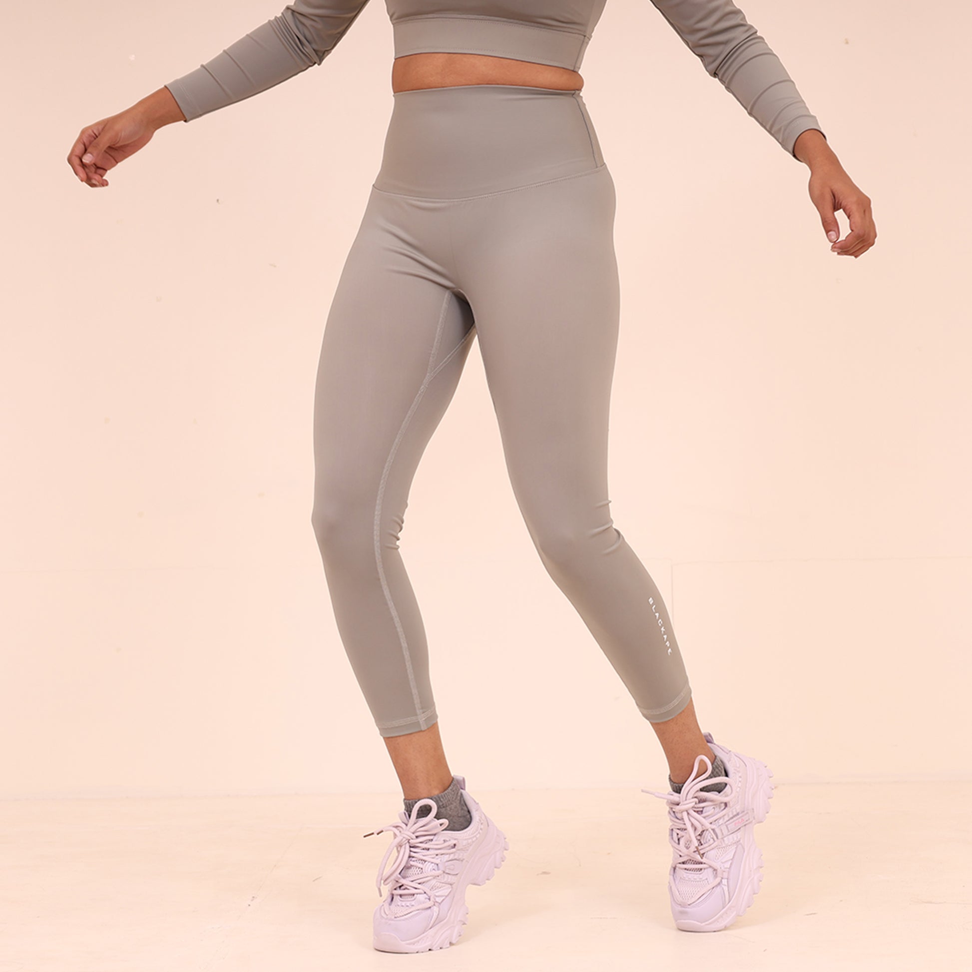 Sculpted Flow Leggings - Sculpted Essentials - Light Grey - Black Ape 